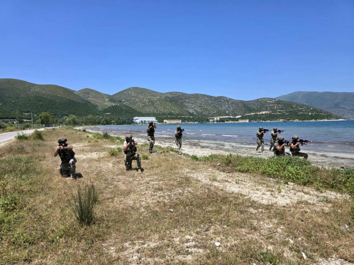 Shqipëria kërkon oficerë për ushtrinë