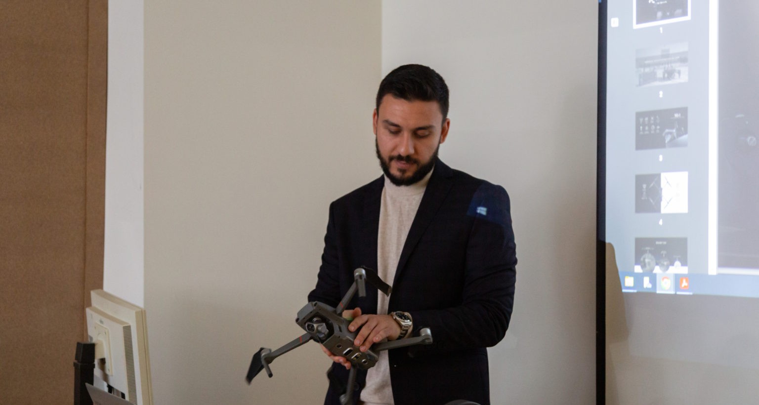 Arbi Bamllari, “babai” i dronit të parë shqiptar