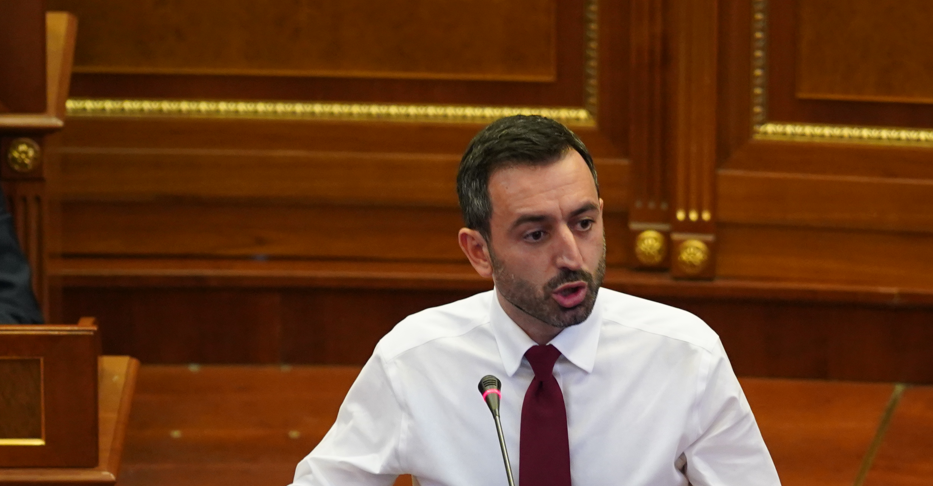 Kush është Dimal Basha, një “amerikan” për Kuvendin e Kosovës