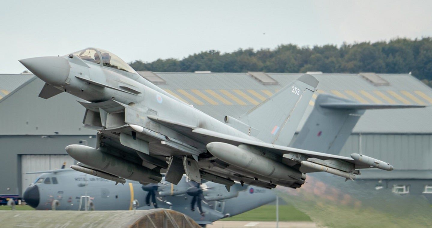 Britania dërgon avionët “Typhoon” për të mbrojtur Poloninë