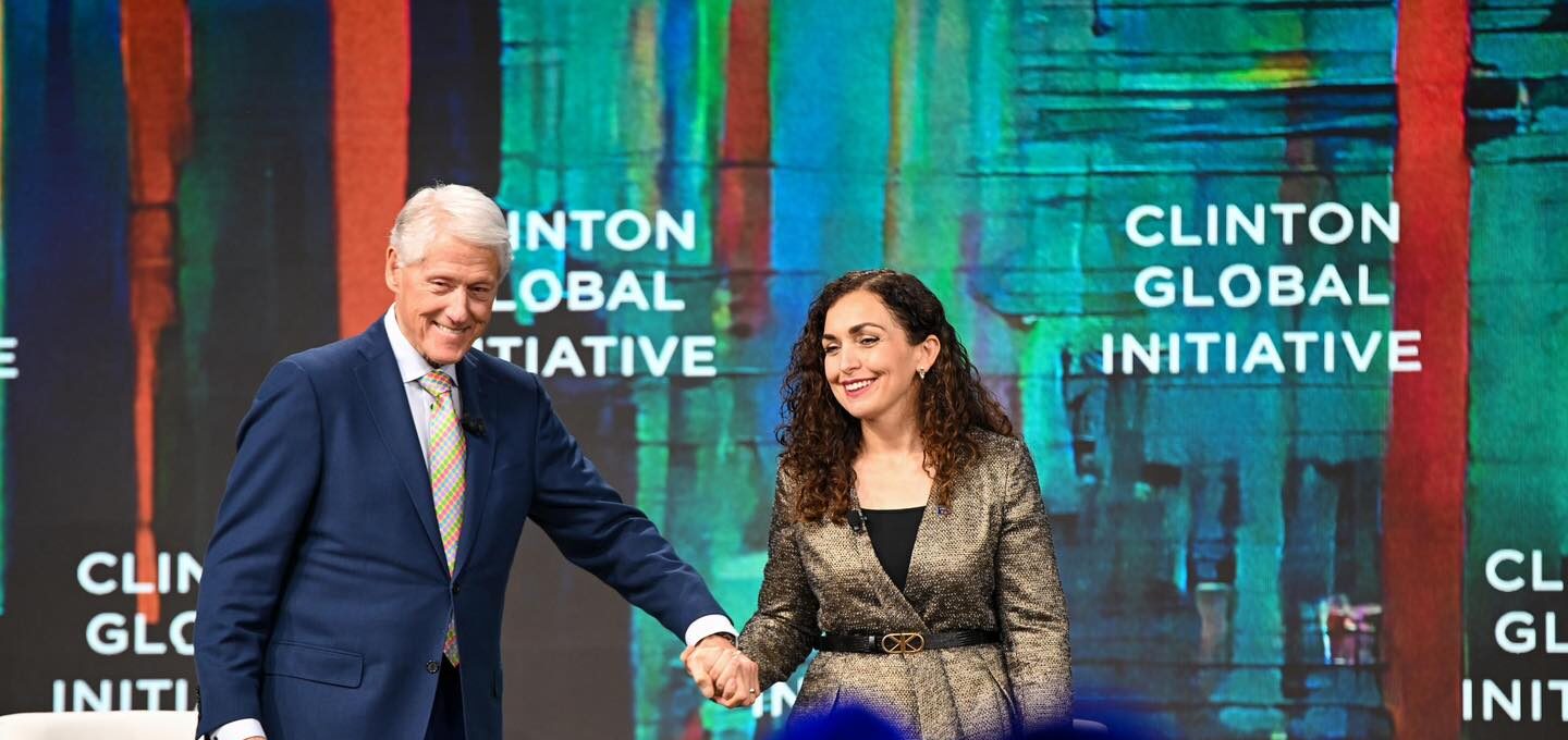 Osmani ndan rrëfimin e Kosovës me presidentin Klinton në Nju-Jork