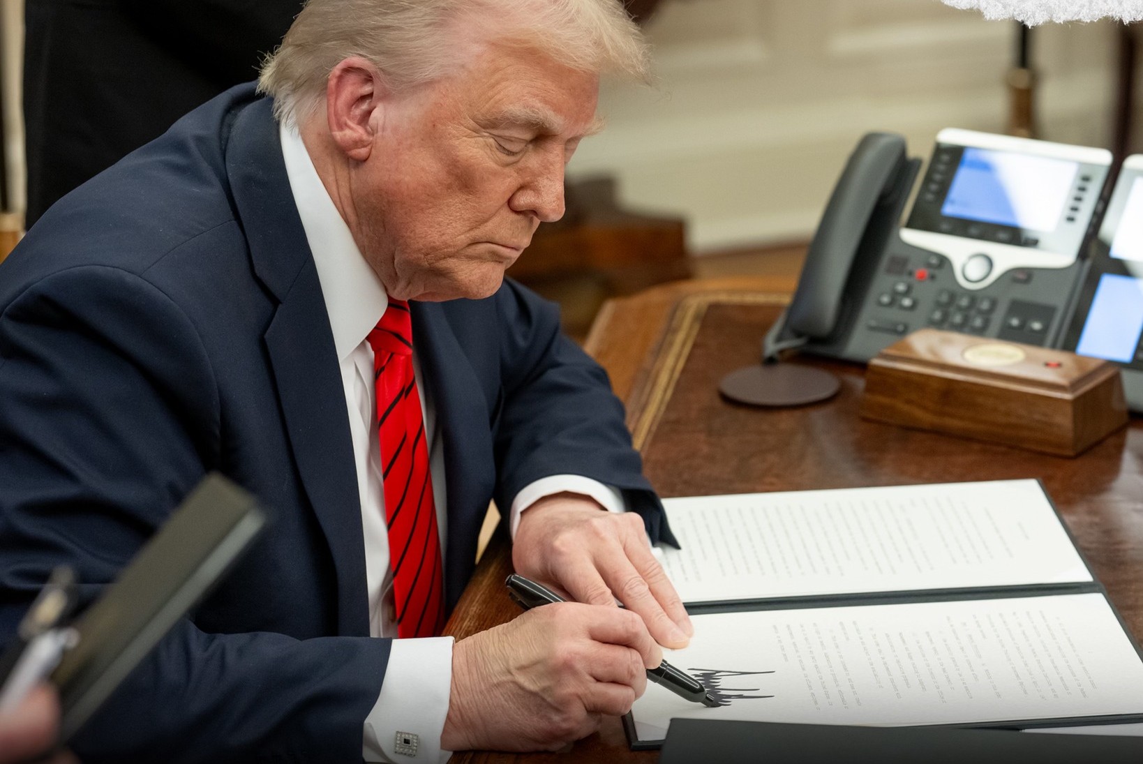 SHBA pezullon kërkesat e emigracionit për afganët