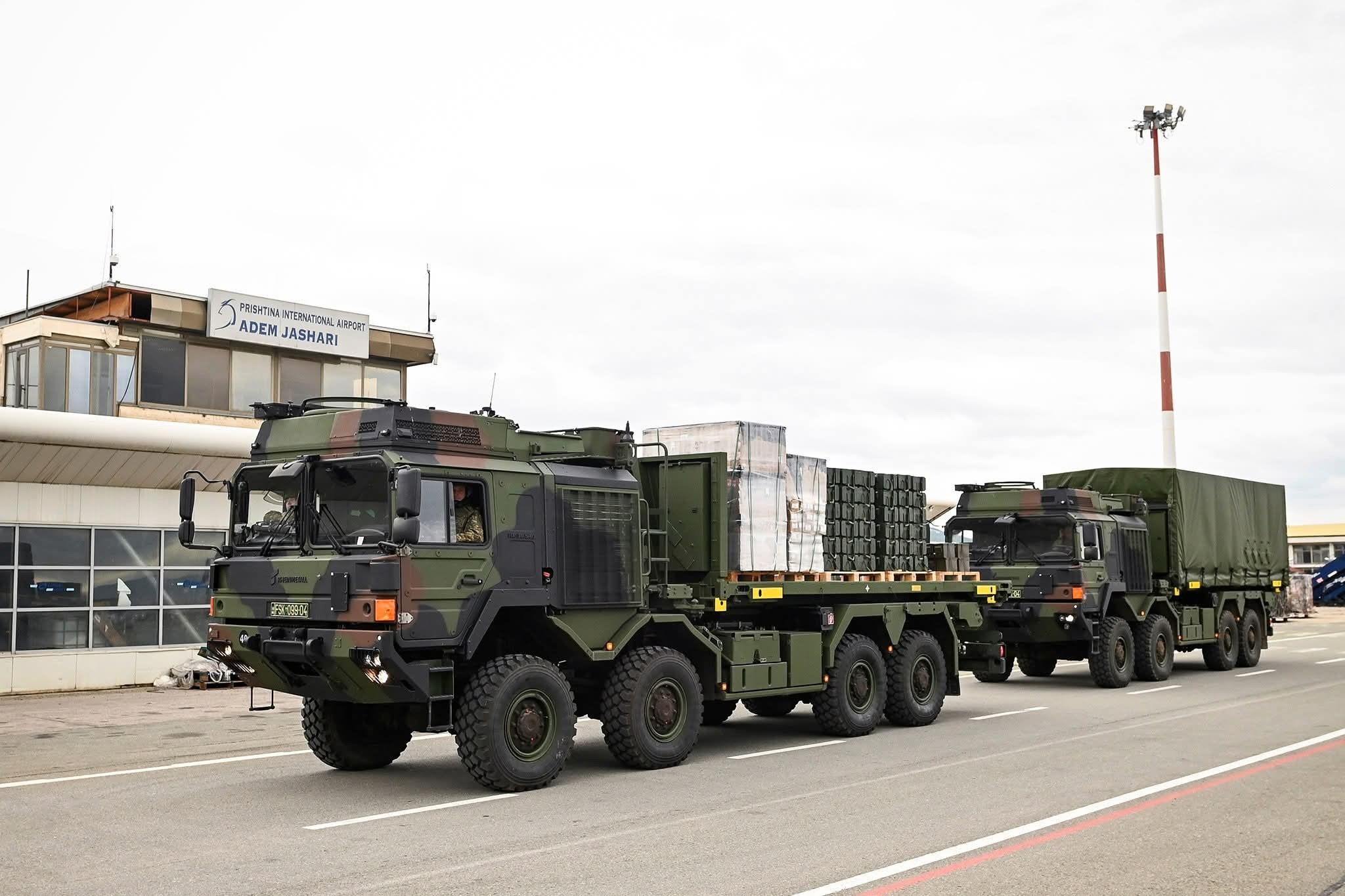 Maqedonci: Kosova po i përshtat strategjitë e sigurisë me zhvillimet globale