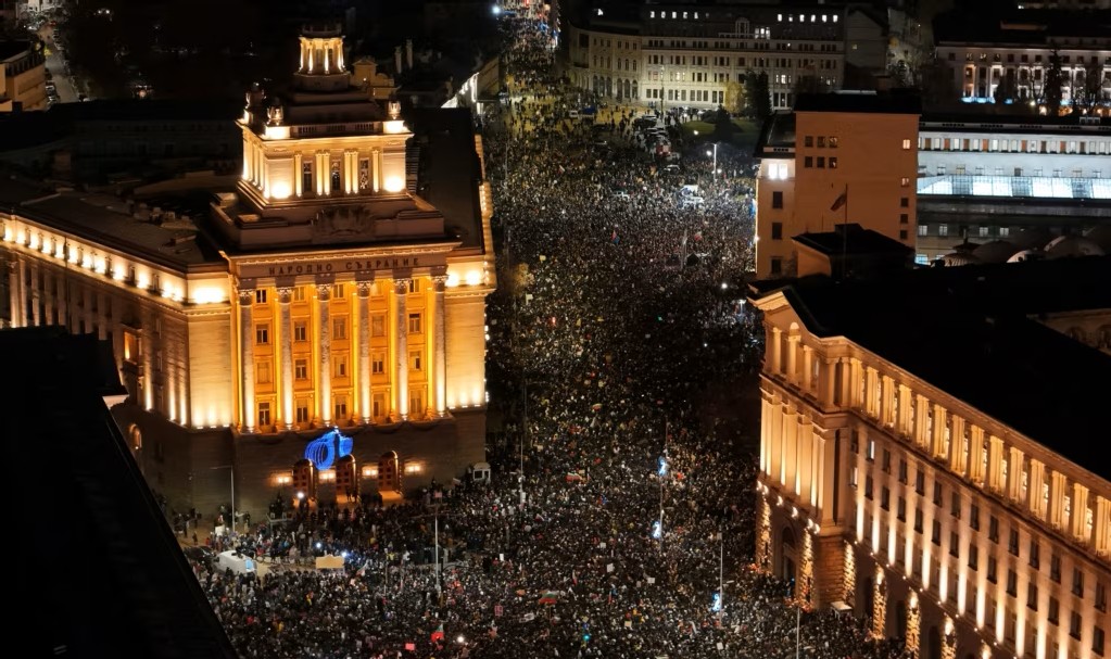 Bullgari, protesta masive për projektbuxhetin dhe “korrupsionin” qeveritar
