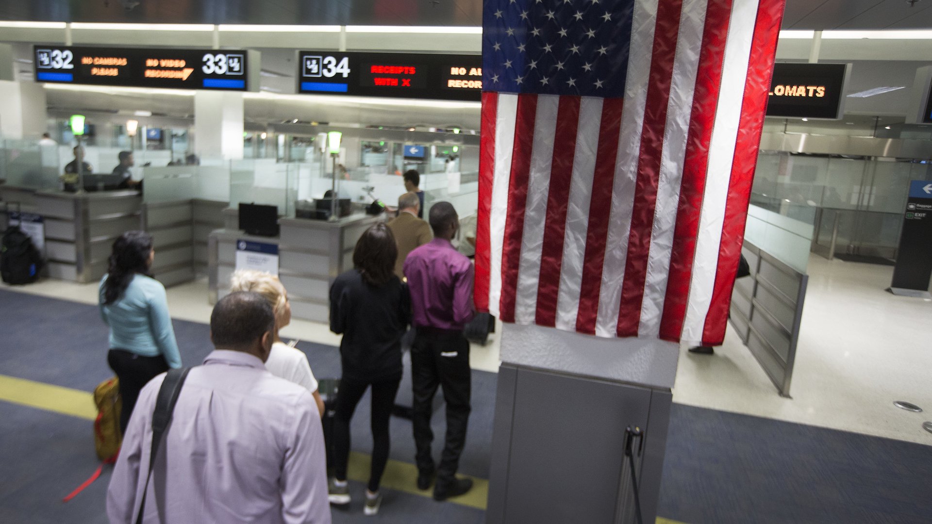 Hyrja në SHBA, duhet deklaruar historiku i 5 viteve në rrjetet sociale