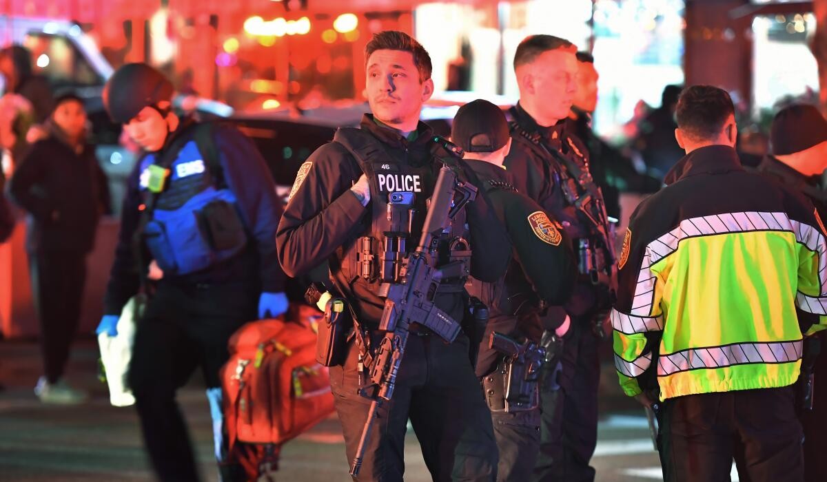 SHBA, dy të vrarë në një universitet, policia në kërkim të autorit