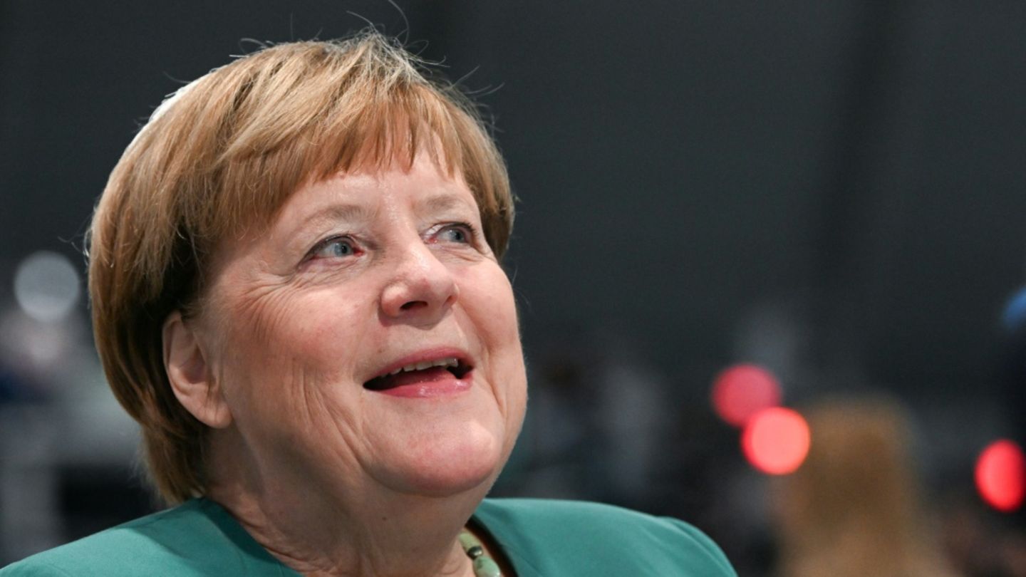 Merkel nderohet me Urdhrin Evropian të Meritës