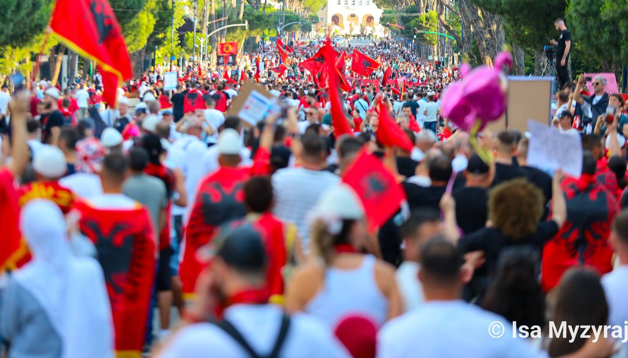 Tiranë, protesta antiqeveritare në ditën e 22-të